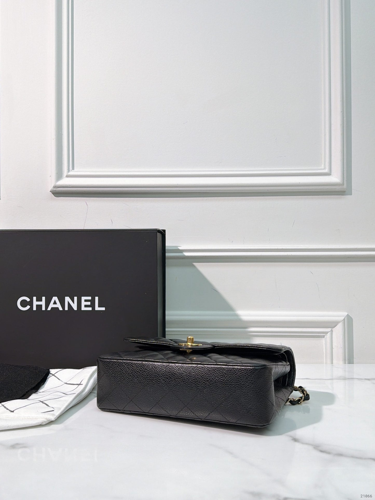 CHANEL CLASSIC MEDUIM BAG