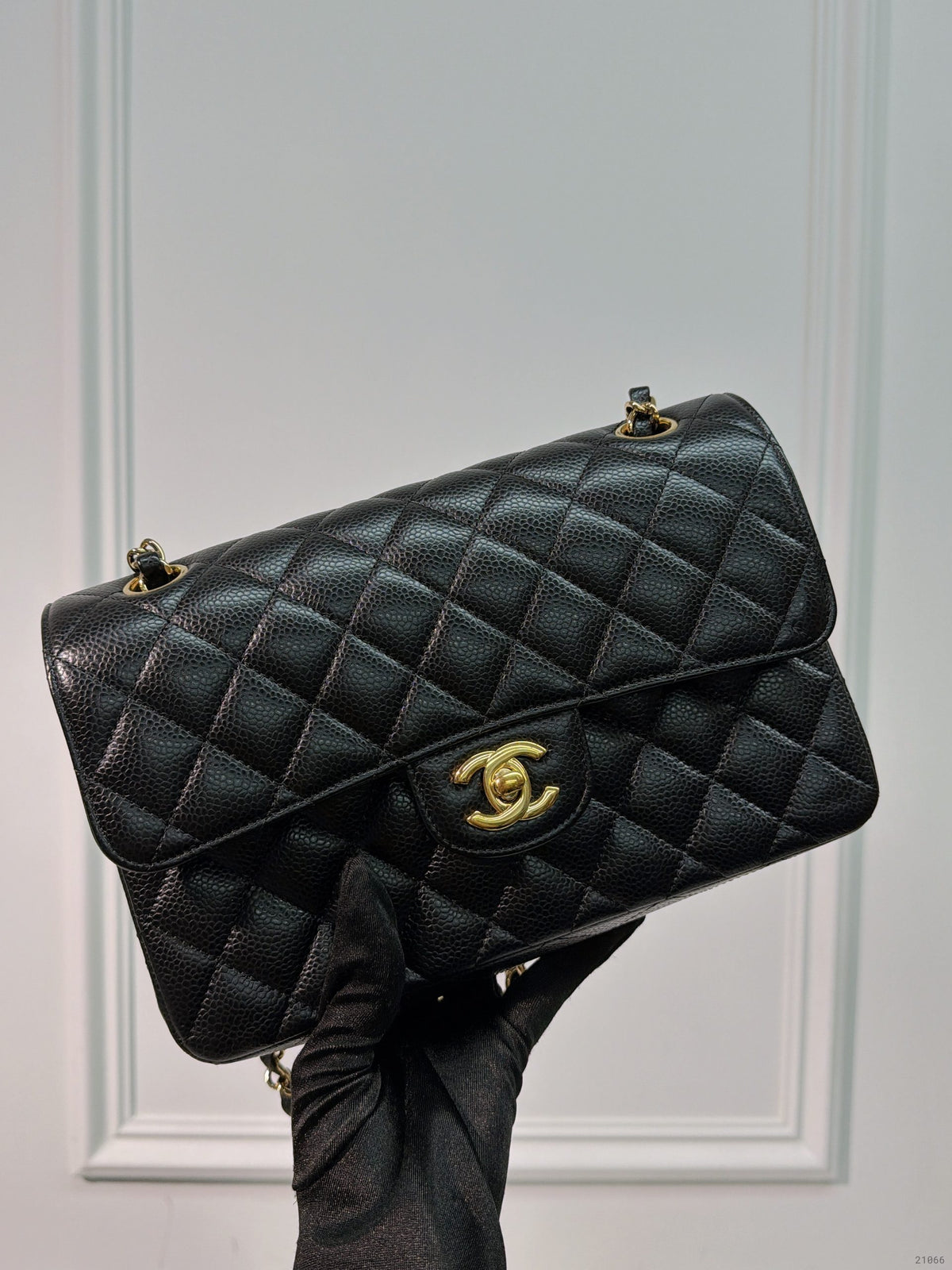 CHANEL CLASSIC MEDUIM BAG