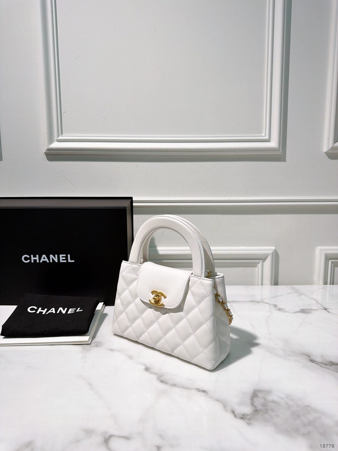 CHANEL MINI FLAP BAG